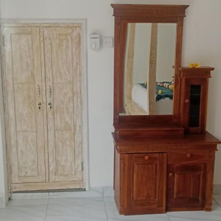 Beten Enjung Home Stay&waroeng Amed Exterior foto