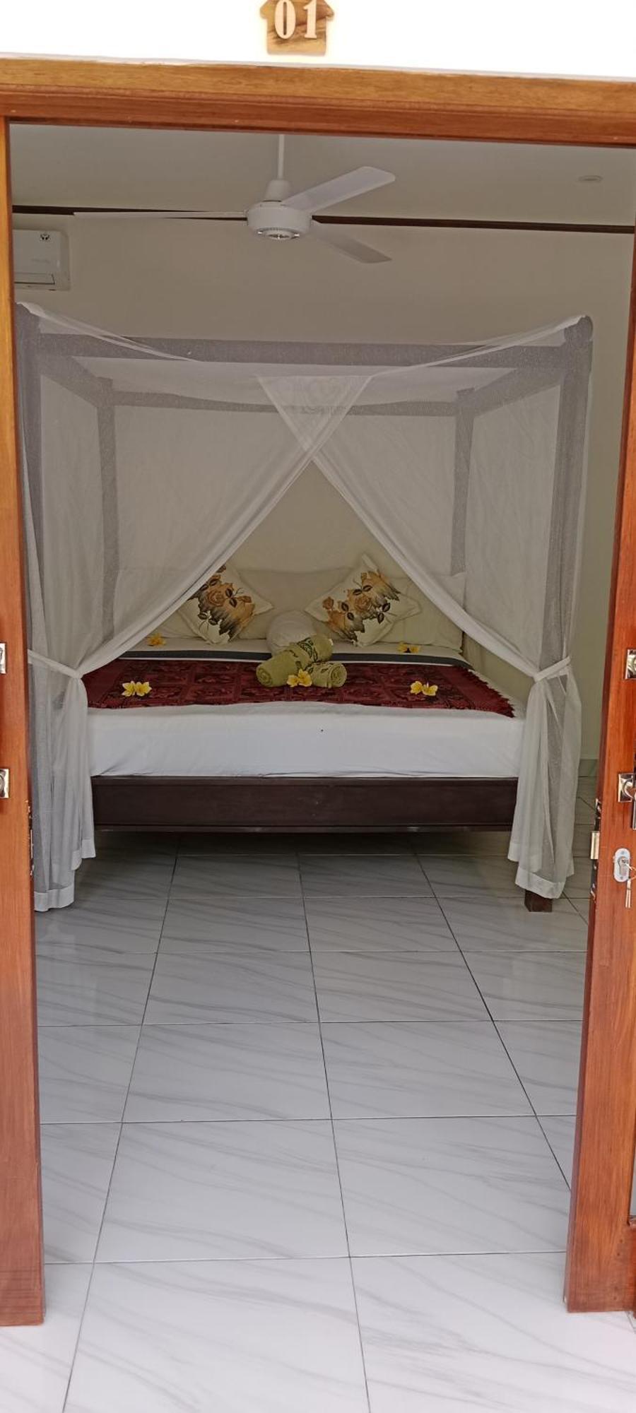 Beten Enjung Home Stay&waroeng Amed Exterior foto