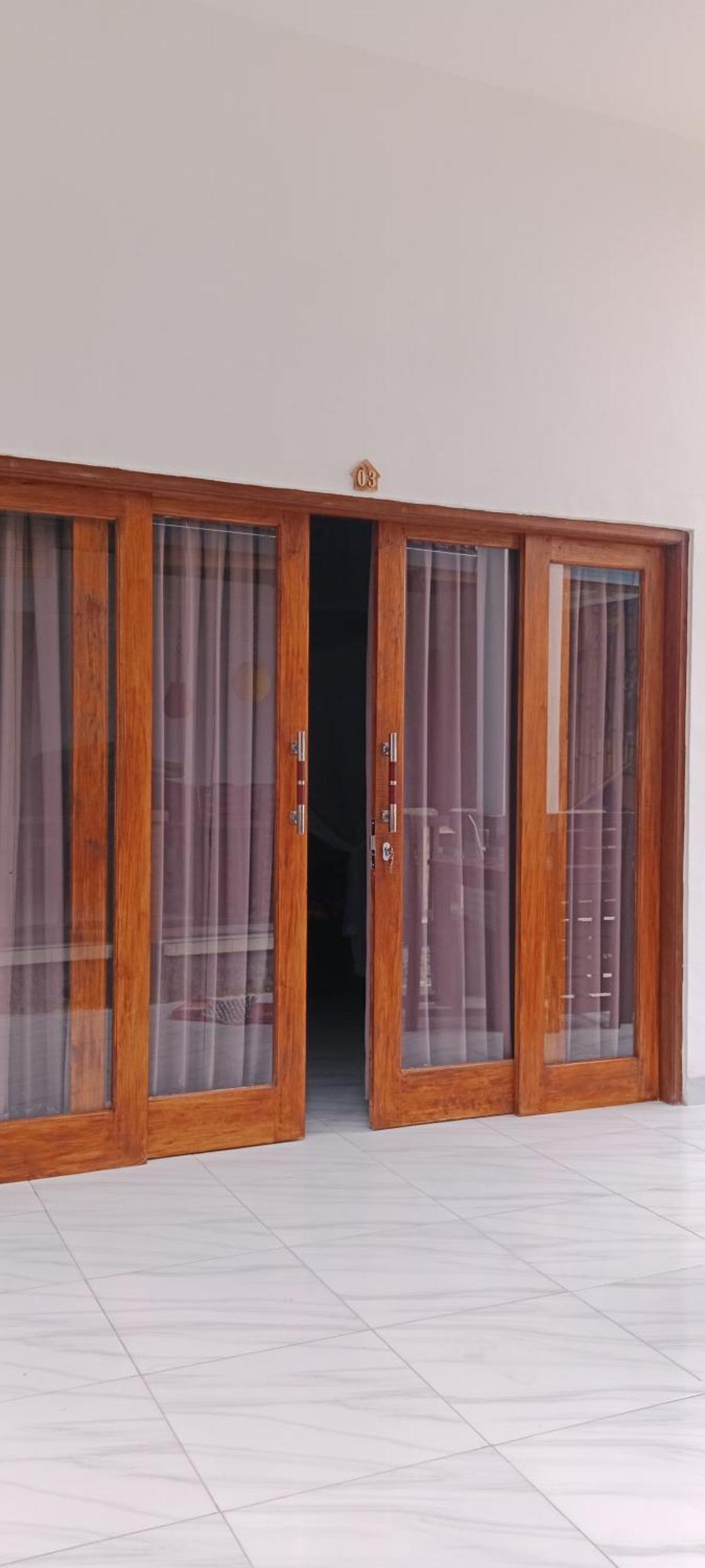 Beten Enjung Home Stay&waroeng Amed Exterior foto