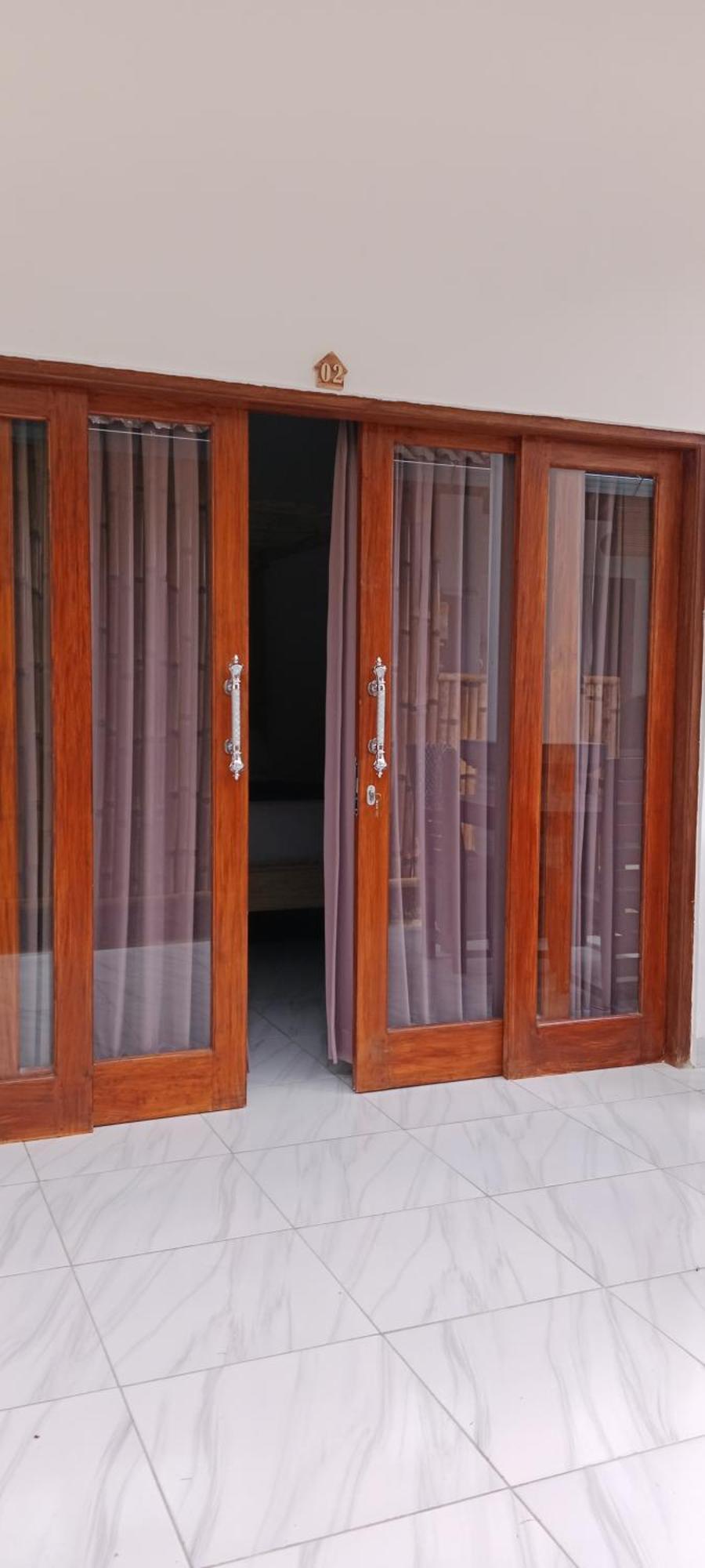 Beten Enjung Home Stay&waroeng Amed Exterior foto